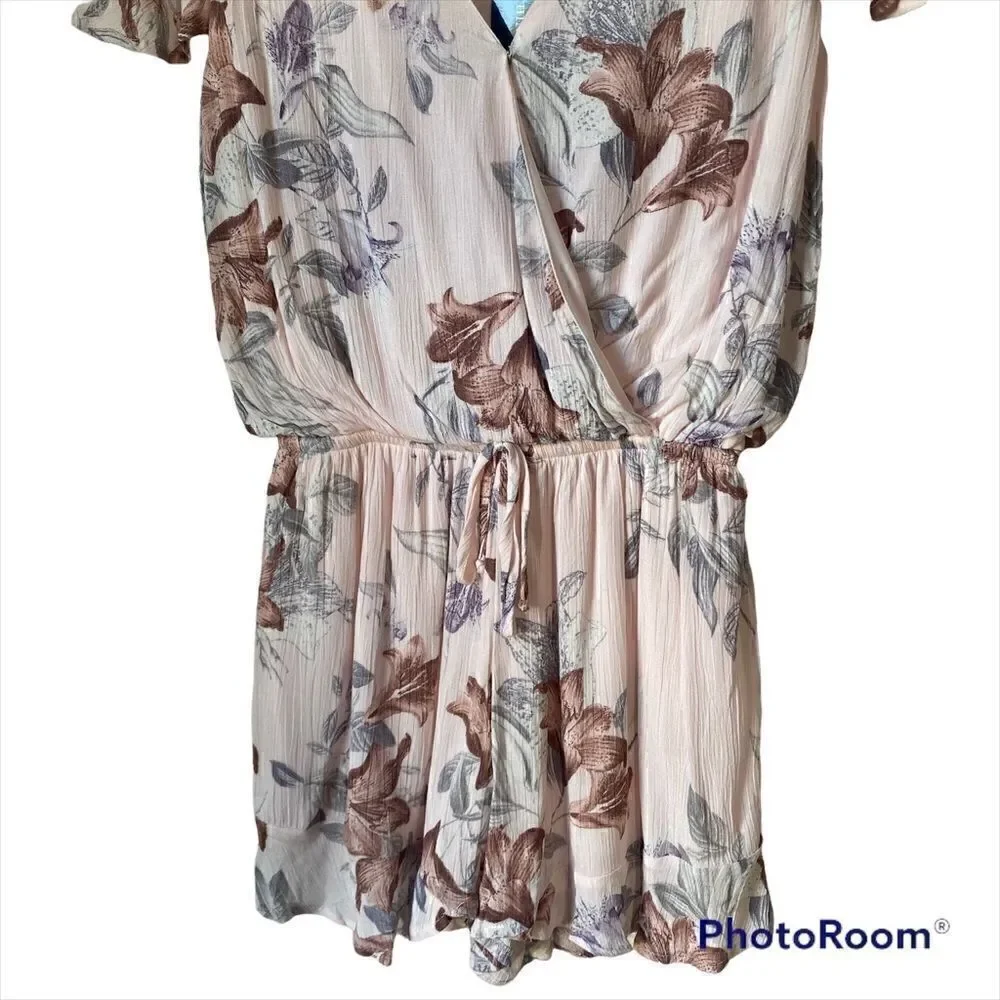 NWT ONE CLOTHING Ruffle Cap Sleeve Romper